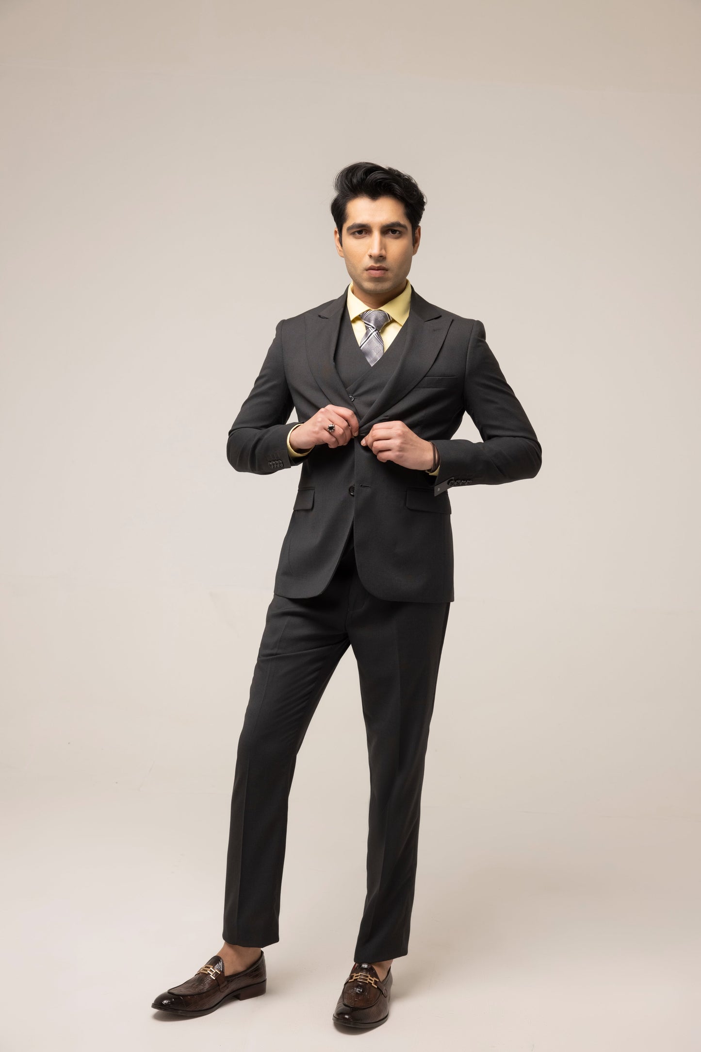 BLACK CLASSIC TOPICAL SUIT